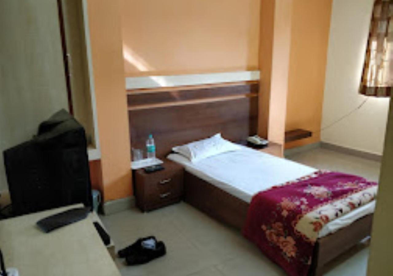 Hotel Mayur Restaurant Chandrapur Exterior photo
